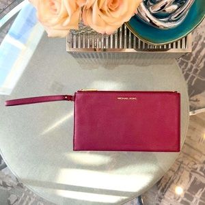 Michael Kors Wristlet - Red/Gold